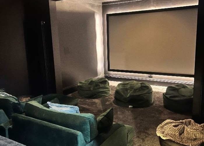 18. Cinema (Home)