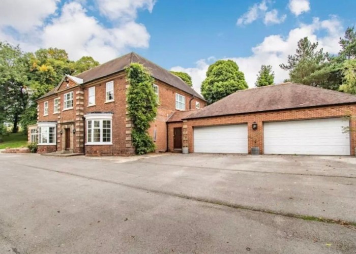 2. Garage (Double)