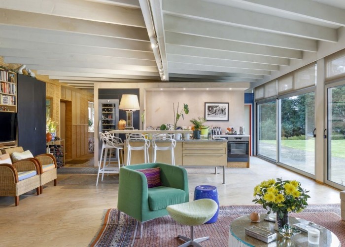 5. Kitchen (With Island), Kitchen (Wooden Units), Kitchen (Electric/Induction Hob)