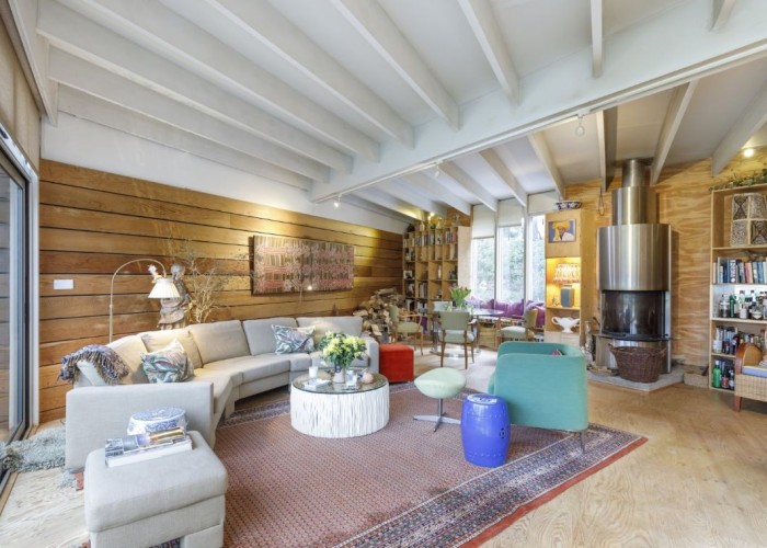 6. Livingroom, Fireplace