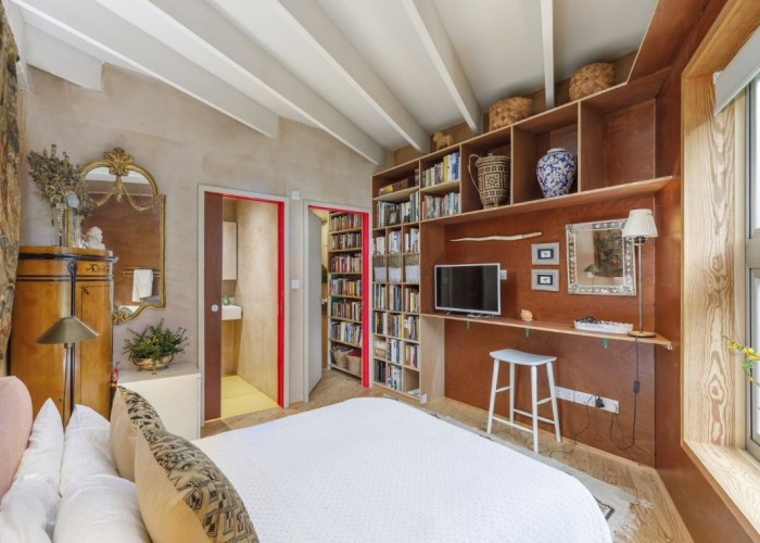 13. Bedroom (Double)