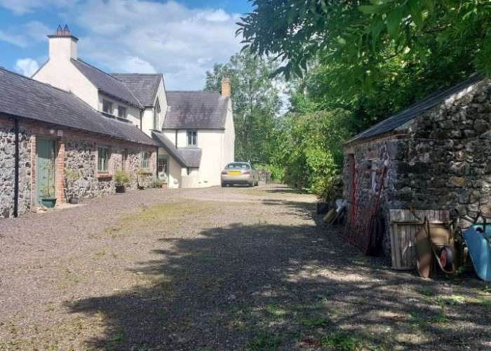 4. Driveway, Barn, Farm, Coronavirus-Friendly