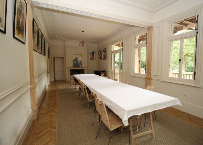 11. Diningroom