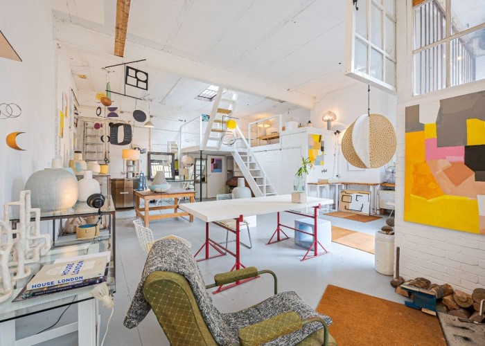 1930’s Industrial Artist Studio With Large Rooftop and London Views For Filming