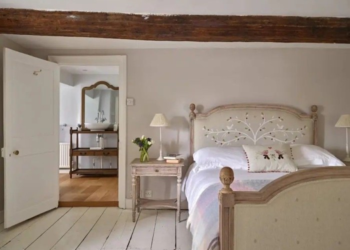 20. Bedroom (Double)