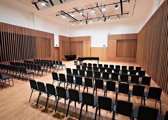 5. Meeting Room