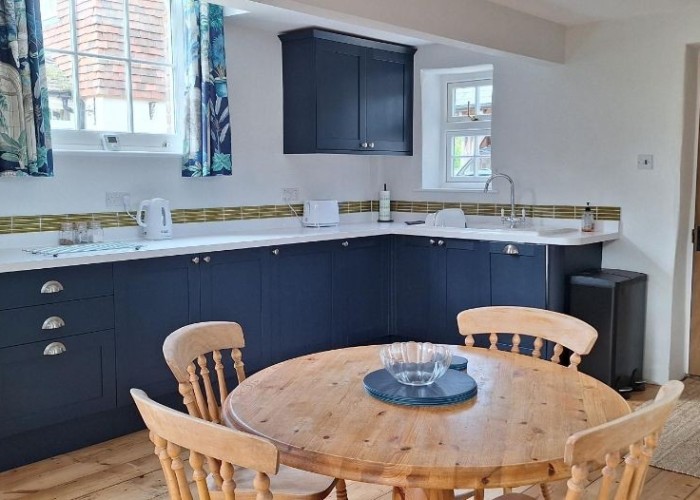 5. Kitchen (Coloured units), Kitchen (Modern), Kitchen With Table, Kitchen (Electric/Induction Hob)