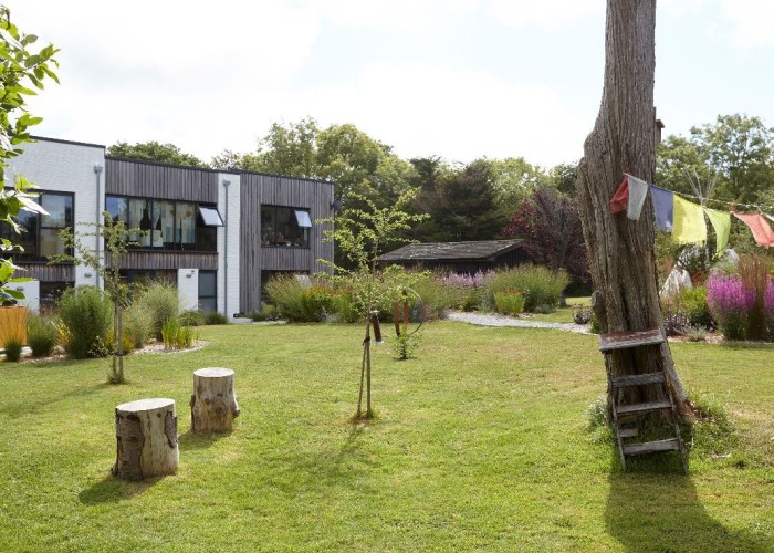 24. Garden (Rear, Large)