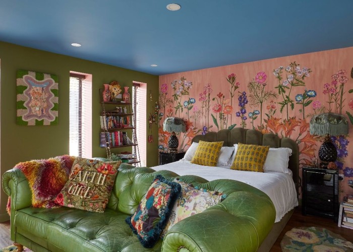15. Bedroom (Double), Bedroom (Coloured)