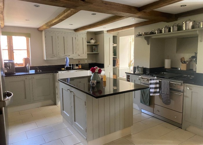 11. Kitchen (With Island), Kitchen (Coloured units), Kitchen (Modern), Kitchen (Gas Hob)
