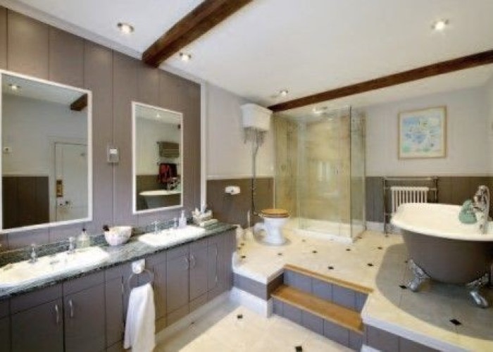 19. Bathroom (Large), Bathroom (Roll Top), Bathroom (2 sinks), Bathroom (Shower and bath)