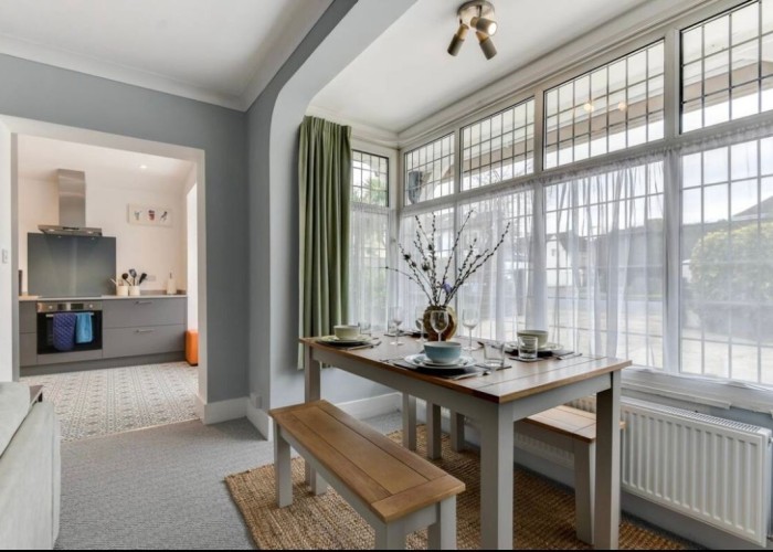 19. Diningroom
