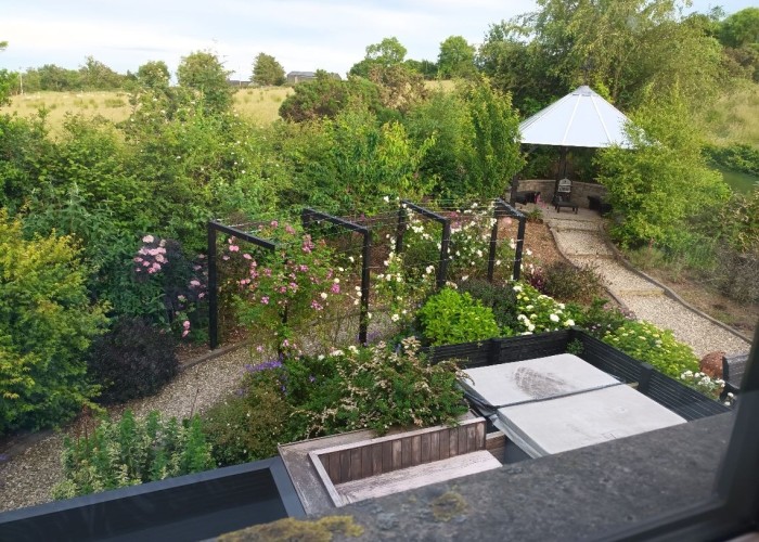30. Garden (Rear, Large)