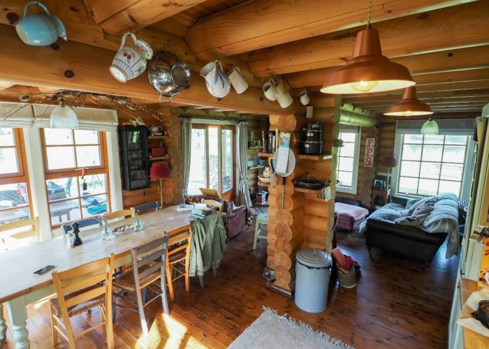 13. Livingroom, Diningroom, Open-plan