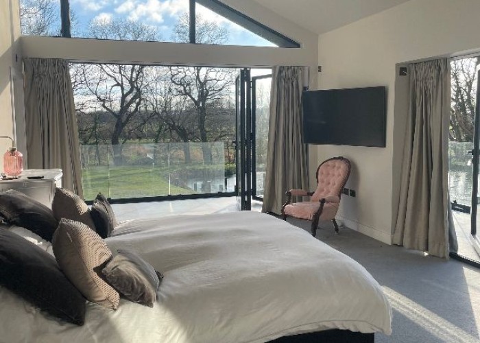 18. Bedroom (Double)