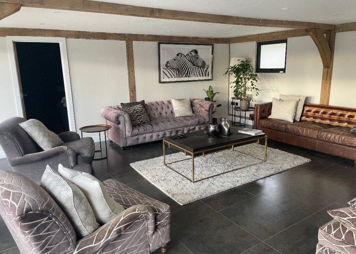 6. Livingroom