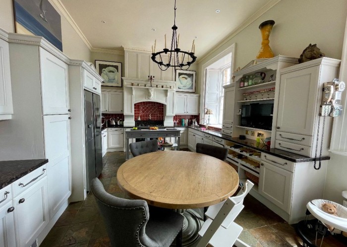 6. Kitchen With Table, Kitchen (White units), Kitchen (Gas Hob)