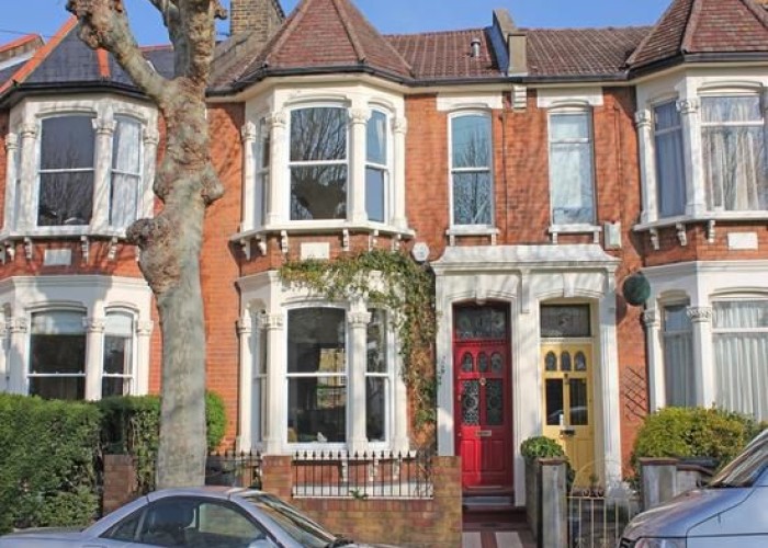 sold - East London: Victorian Terraced Home For Filming