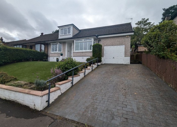 2. Driveway, Garage, Coronavirus-Friendly