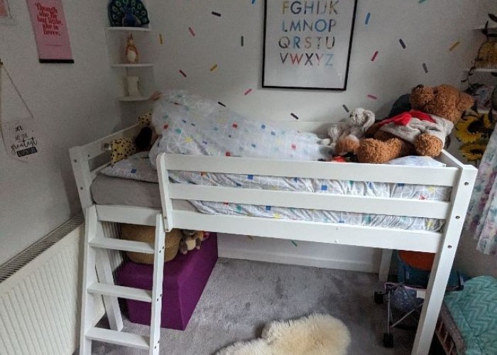 16. Bedroom (Childrens)