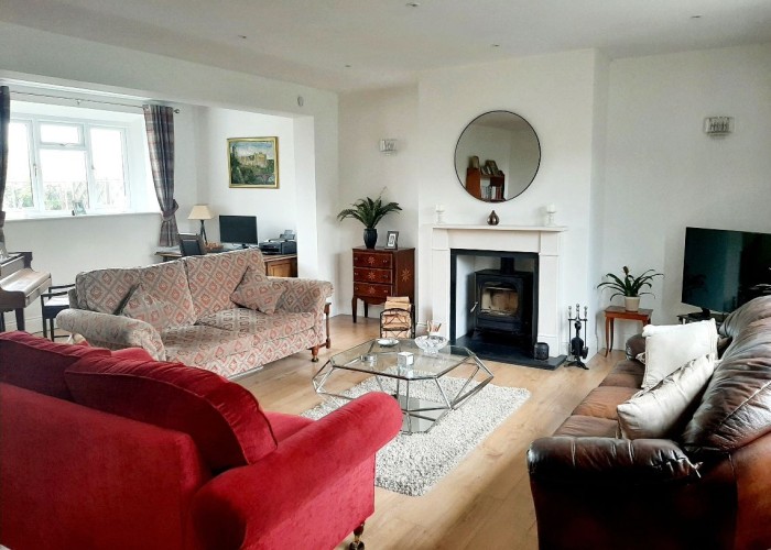 22. Livingroom, Fireplace