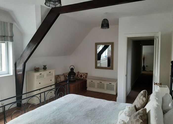 44. Bedroom (Double)