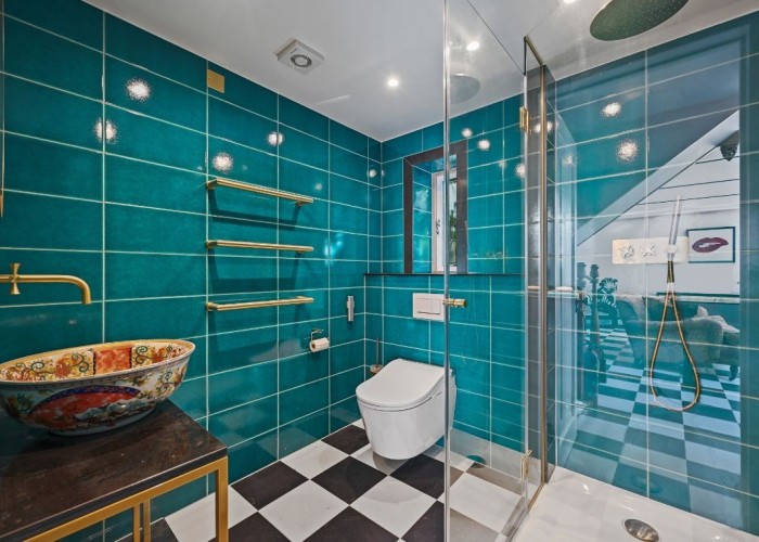 21. Bathroom, Colourful