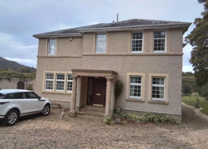 Spacious Four Bedroom House In Scotland For Filming