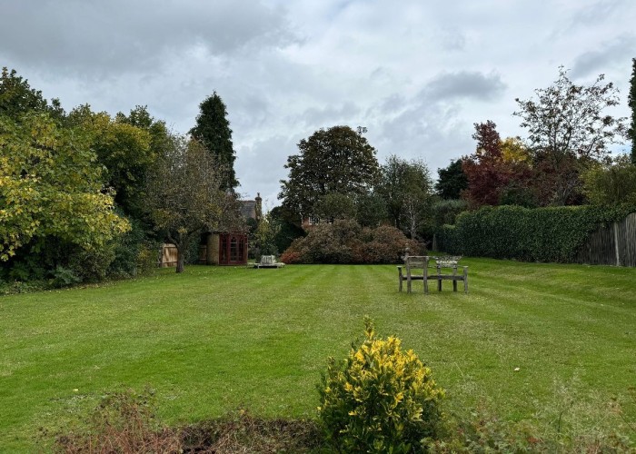 28. Garden (Rear, Large)