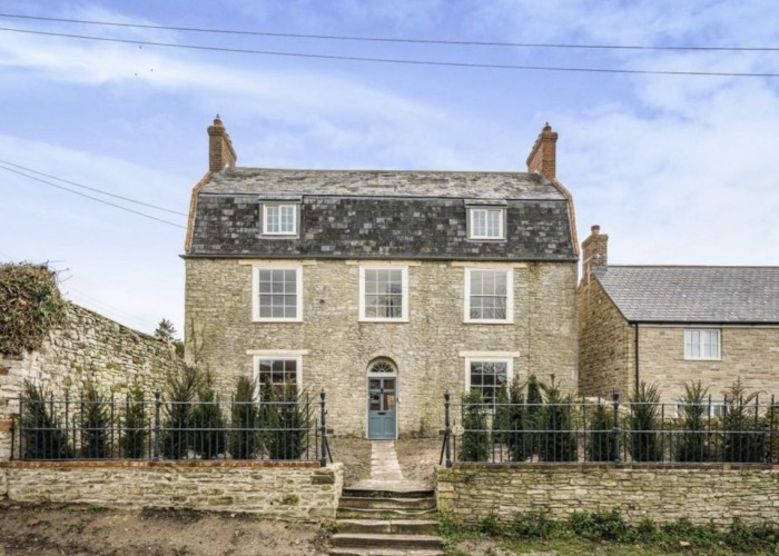 Beautiful Early 19th Century House For Filming