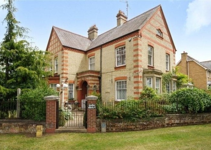 Beautiful Stone Detached Home For Filming