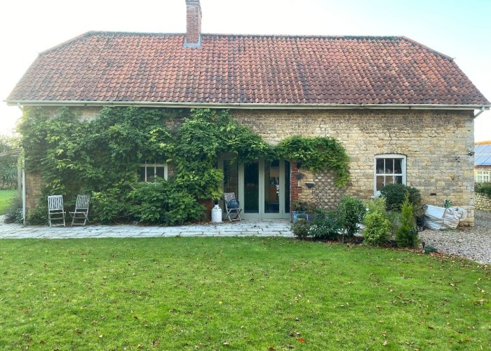 Stunning Cottage For Filming