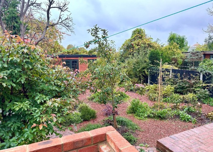 39. Garden (Rear, Large)