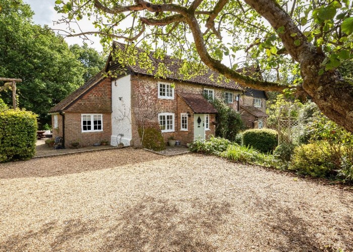 Period Semi Detached Home In Surrey For Filming