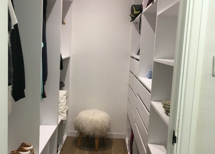 31. Dressing Room/Walk-in Wardrobe