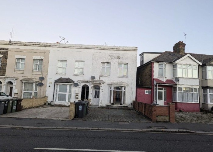 First Floor Maisonette In London For Filming