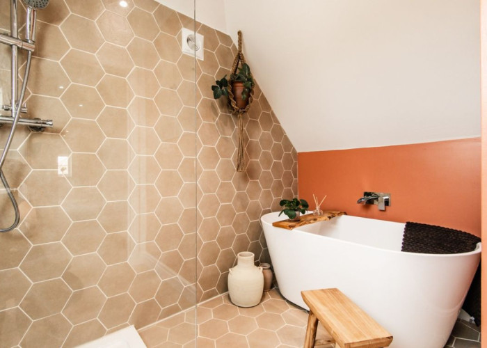 16. Bathroom, Family Home, Bathroom (Shower and bath)