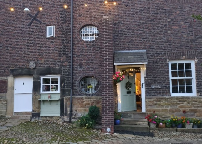 Jacobean Mews House For Filming