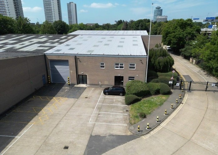 5,489 Sq Ft Warehouse Unit In London For Filming