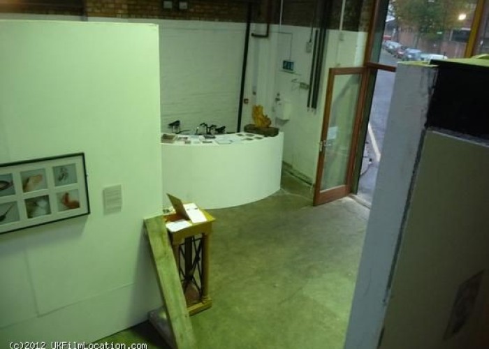 4. Warehouse (Medium)