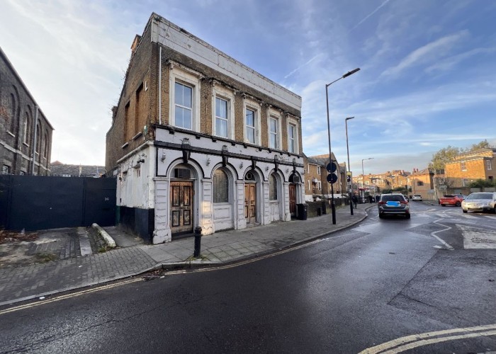 Modern Pub With Beautiful Home Attached For Filming