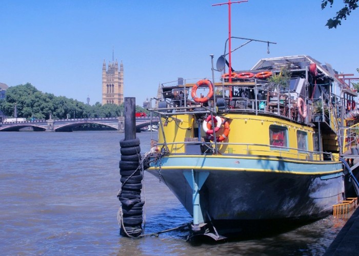 Converted 1930’s Dutch Barge For Filming