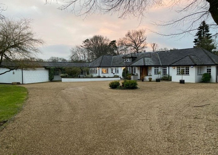 Bungalow With Large Driveway For Filming