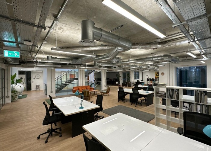 Impressive Glass Fronted Office Space In London For Filming