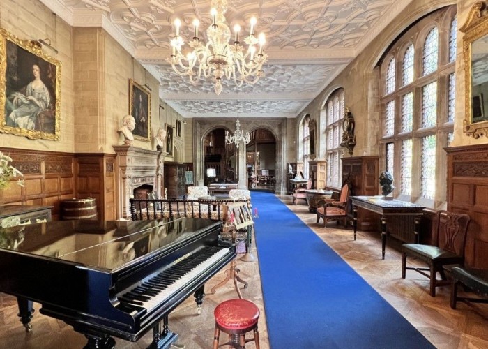 15. Drawing Room, Piano