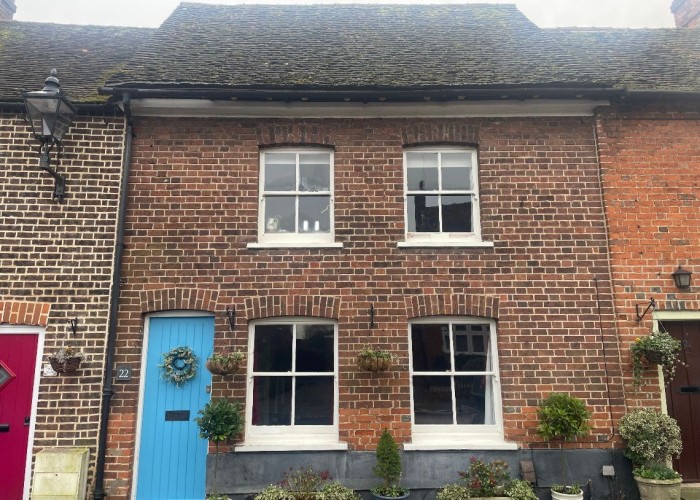 Three Bedroomed Terrace Cottage Home For Filming