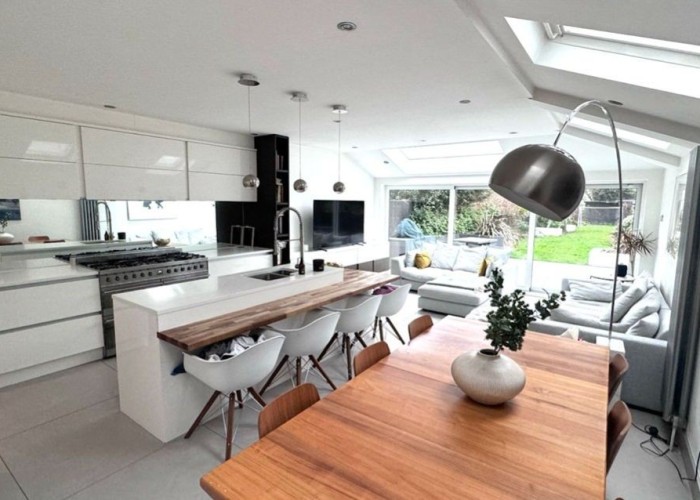 8. Kitchen (With Island), Kitchen (Modern), Kitchen With Table, Open-plan, Skylight, Kitchen (White units), Kitchen (Gas Hob)