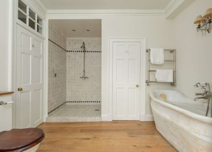 13. Bathroom (Shower and bath)