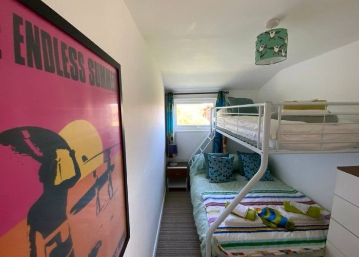 17. Bedroom (Childrens)