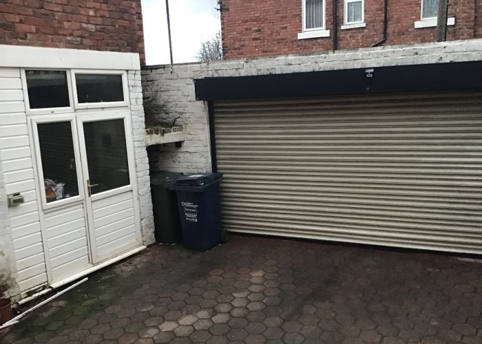 27. Driveway, Garage (Double)